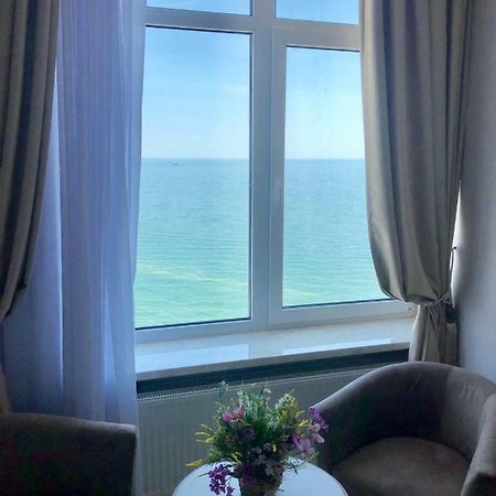 White Apartments In Arcadia Odesa Exterior foto